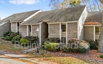 Building Photo - 1522 Benjamin Pkwy