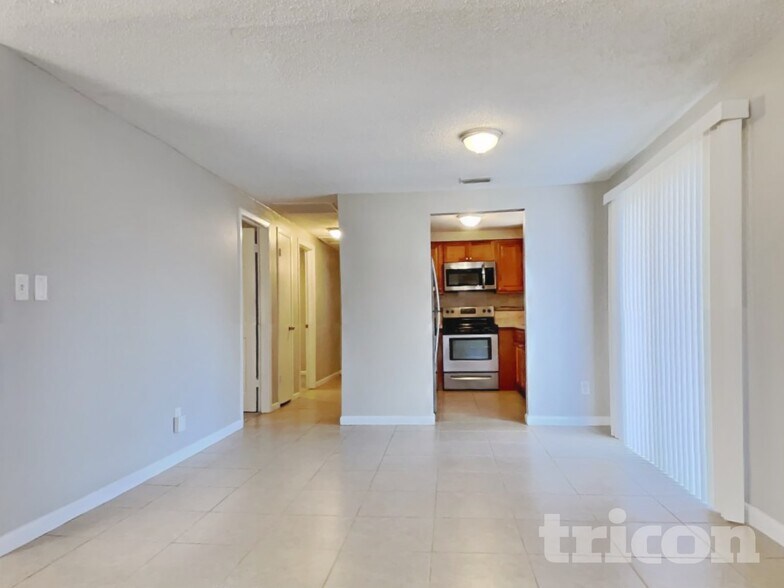 Building Photo - 8664 Mockingbird Ln