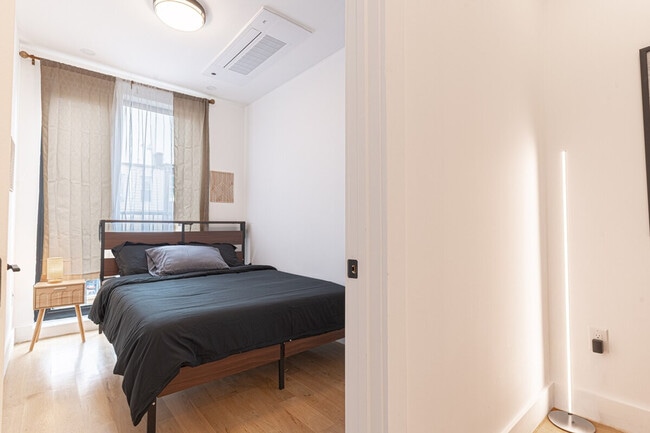 Building Photo - 233 Covert St.