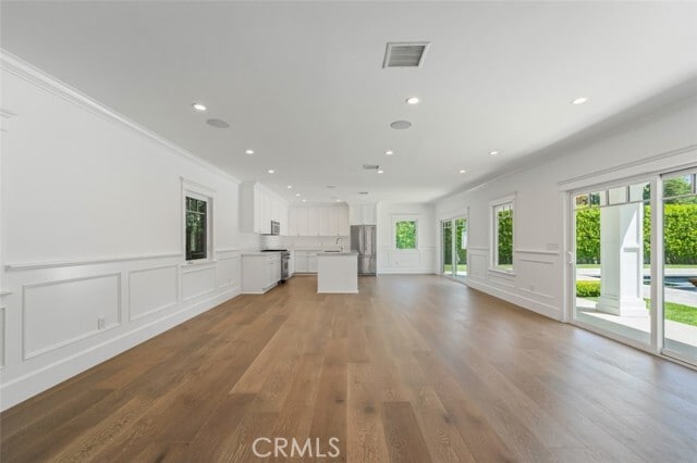 Building Photo - 20701 Dumont St