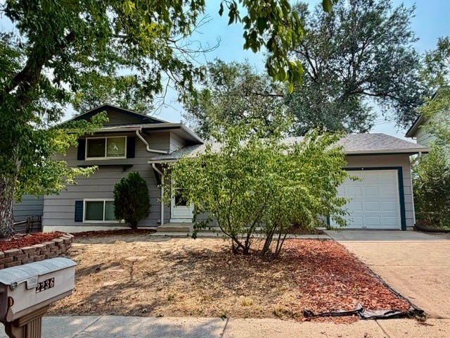 Building Photo - 2236 Fernwood Dr
