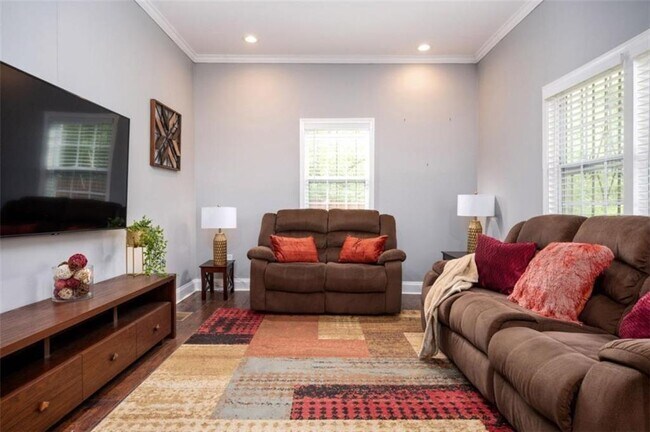 Building Photo - 3479 Thompson Dr NW