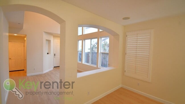 Building Photo - Poway Unified School District | Townhouse in The 4S Ranch| Quick and convenient access to SR-56