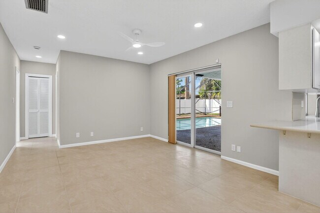 Building Photo - 1544 NW 9th St