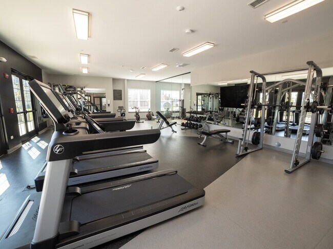 Building Photo - 14820 Wallin Dr