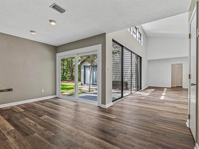 Building Photo - 3335 Micanopy Trail