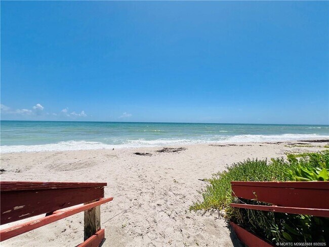 Building Photo - 7440 S Ocean Dr