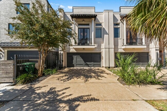Building Photo - 1305 Birdsall St