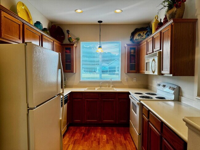 Building Photo - Furnished 2 Bed Townhome in Sun City Hilton Head