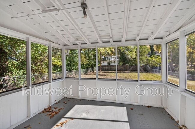 Building Photo - 46 N Harvey Ave