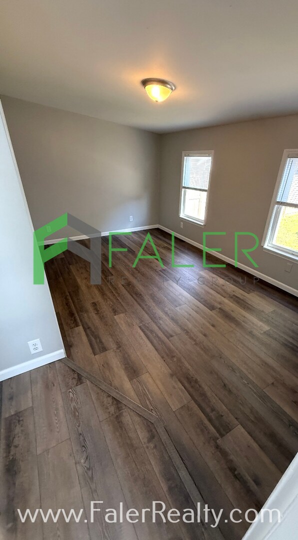 Building Photo - Freshly Updated and Ready to Move In!