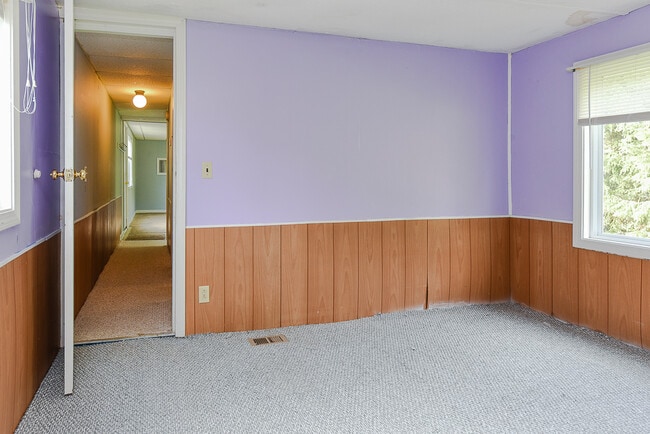 Building Photo - 8 Hilltop Dr