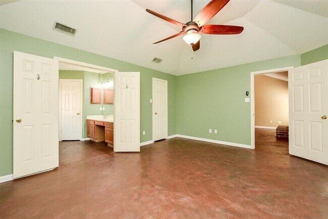 Building Photo - 22823 Williamschase Dr