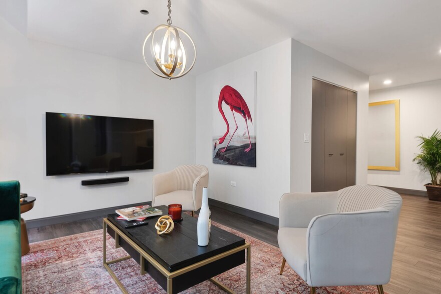 Building Photo - 29 S LaSalle St