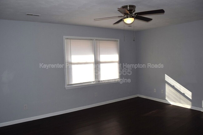 Building Photo - 215 A Settlers Landing Rd