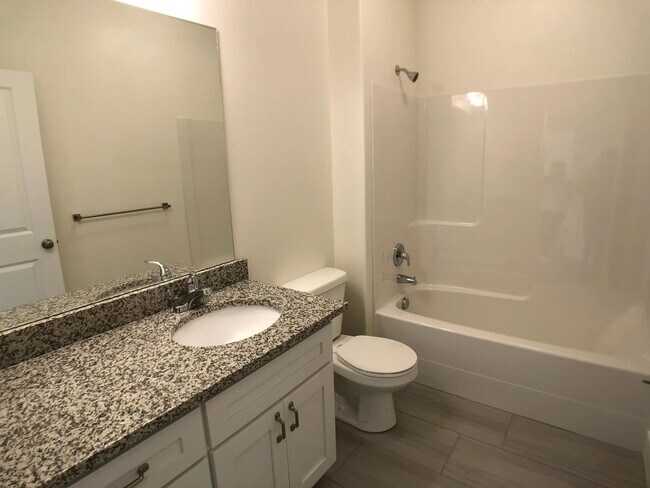 Building Photo - 1564 N 160 W