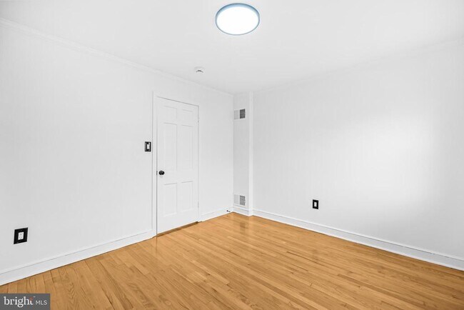 Building Photo - 2420 I St NW