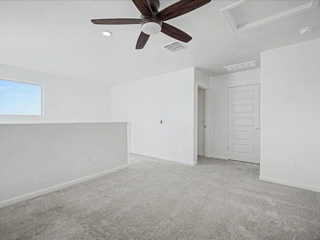 Building Photo - 17606 S Ridgerunner Dr