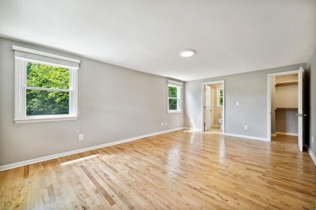 Building Photo - 5027 Jackson King Rd