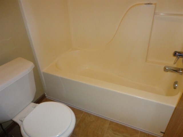 Building Photo - 610 Canary Creek Dr