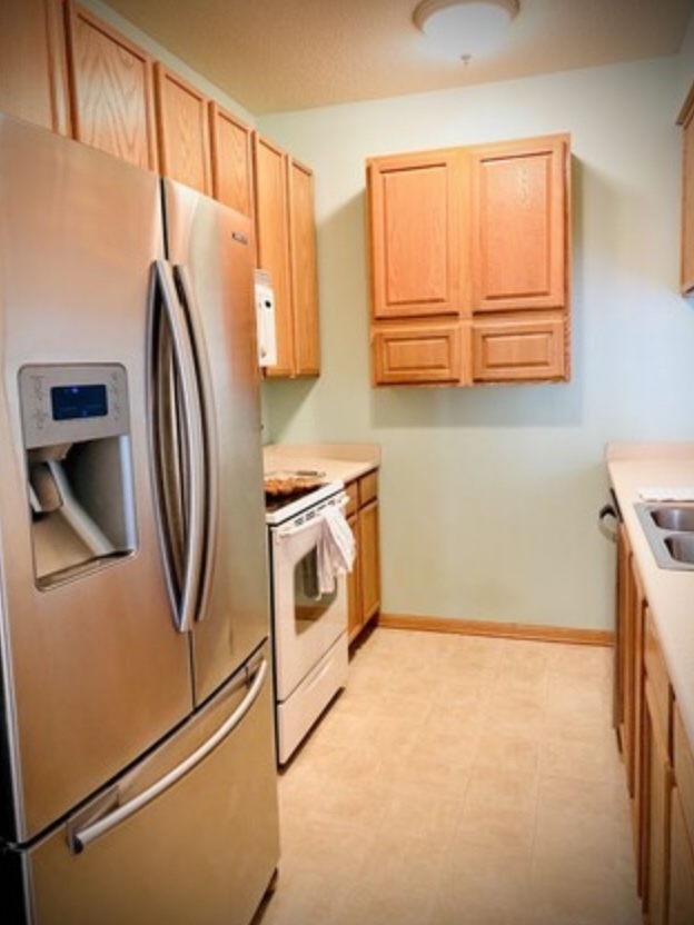 Kitchen - 1110 NE 6th Ln