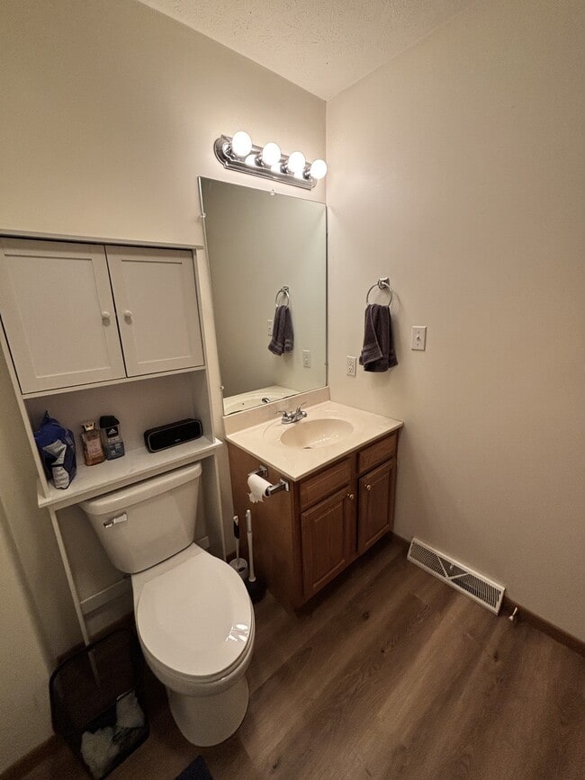 Building Photo - 864 Tremont St