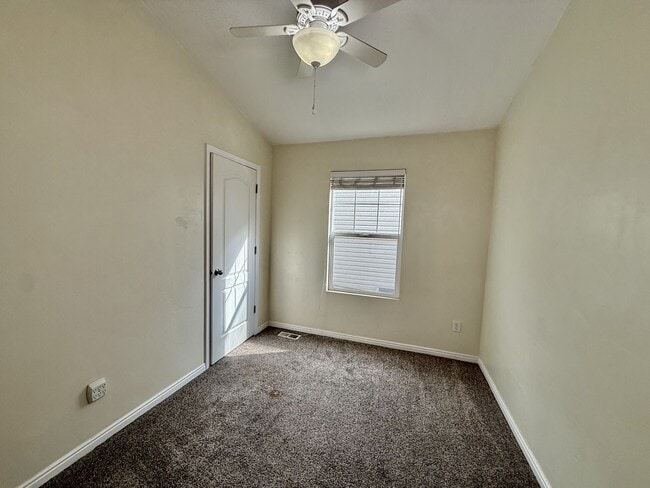 Building Photo - 4709 S Falkirk Dr