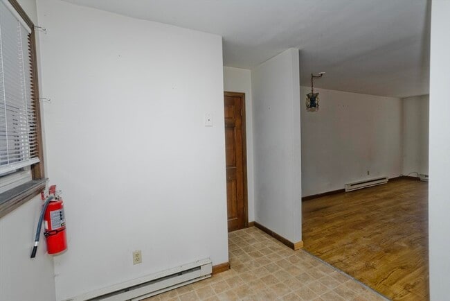 Building Photo - 236 State St