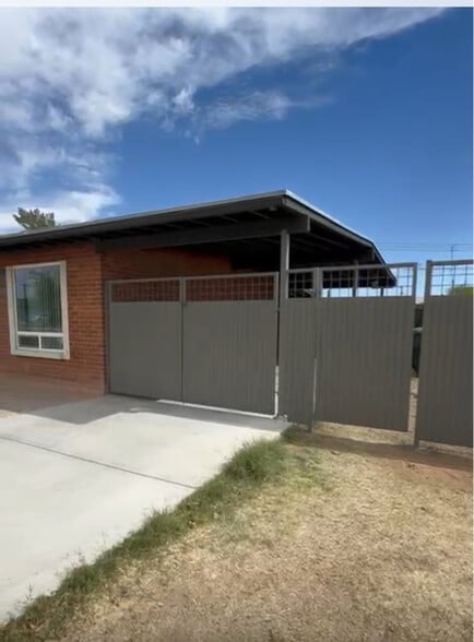 Primary Photo - 5828 E 35th St