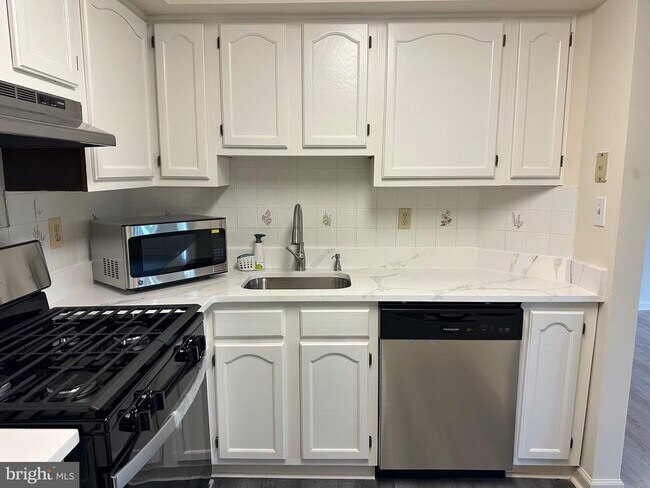 Building Photo - 106 Lassen Ct