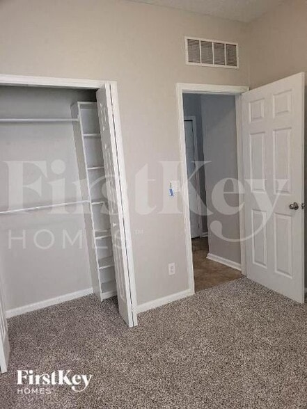 Building Photo - 1255 Bedrock Dr