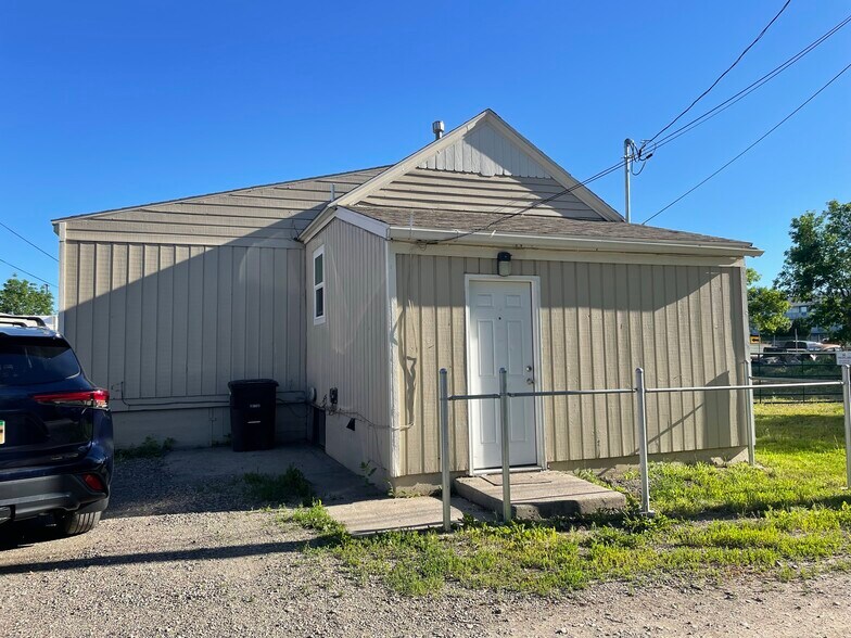 Primary Photo - 527 1/2 Saint Johns Ave