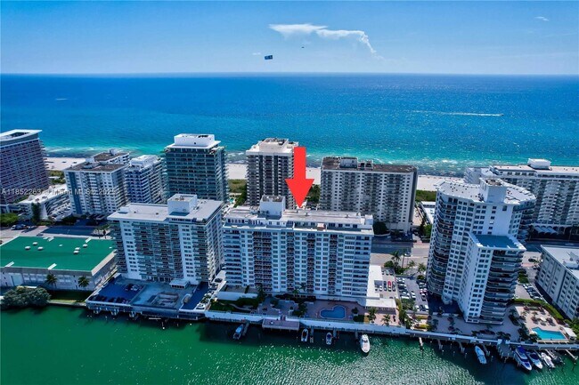 Building Photo - 5700 Collins Ave