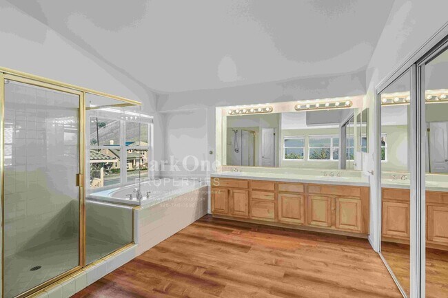 Building Photo - Beautiful Home in Peacock Creek