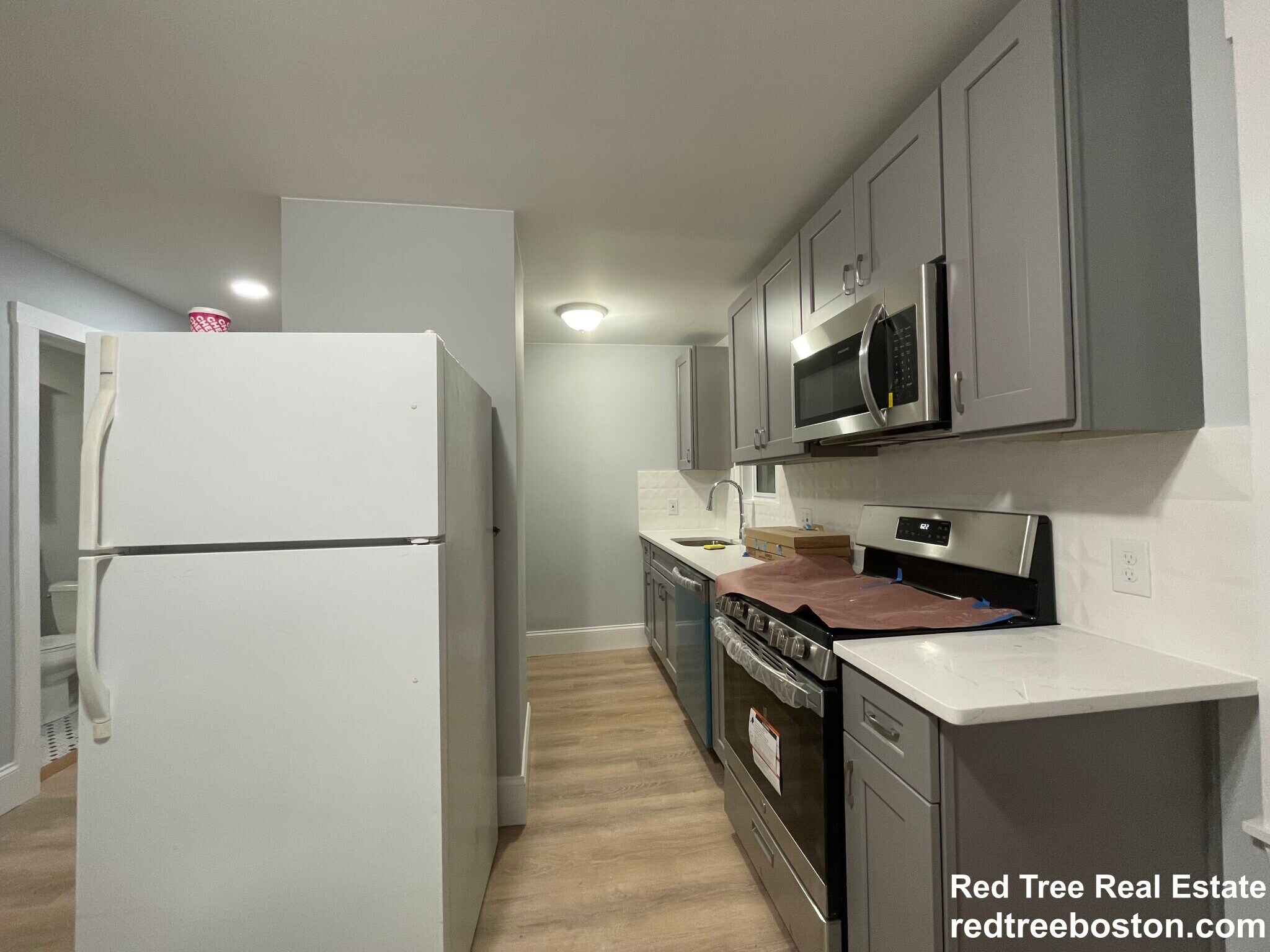 Building Photo - 6 Otis St