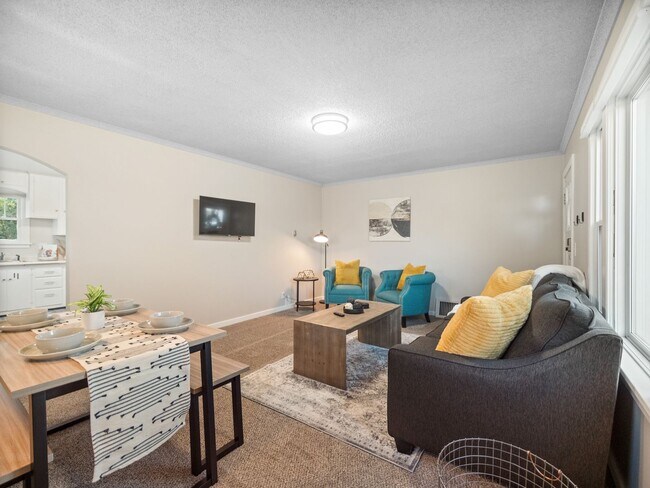 Building Photo - Millwood 2 bedroom condo