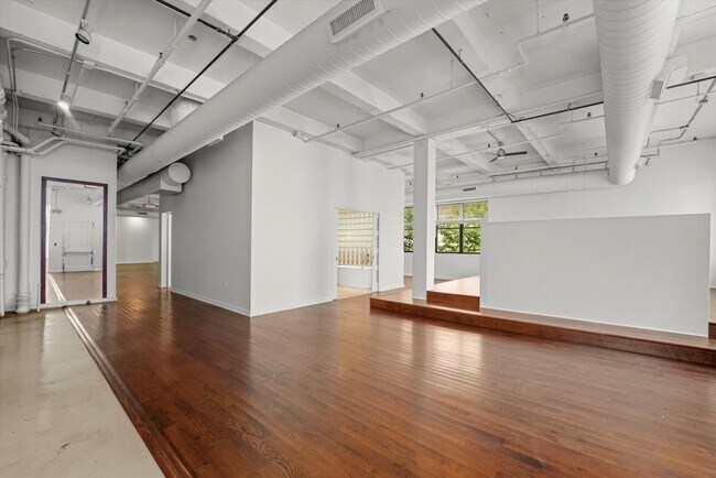 Building Photo - 1301 S Wabash Ave