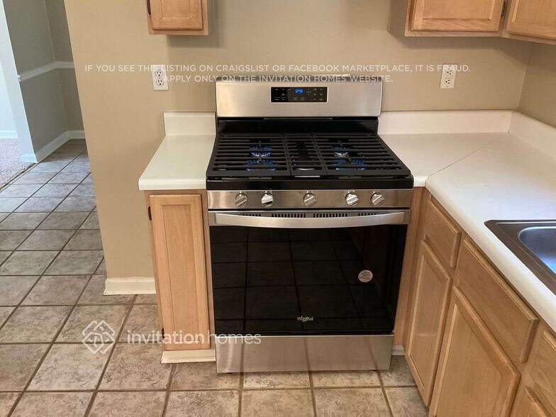 Building Photo - 6955 Greenfield Ln