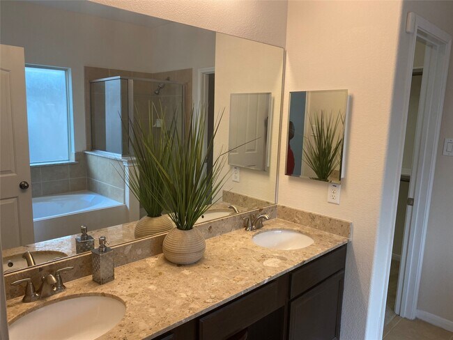 Building Photo - 6534 Capridge Dr