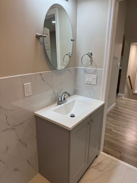 Building Photo - 7506 4th Ave