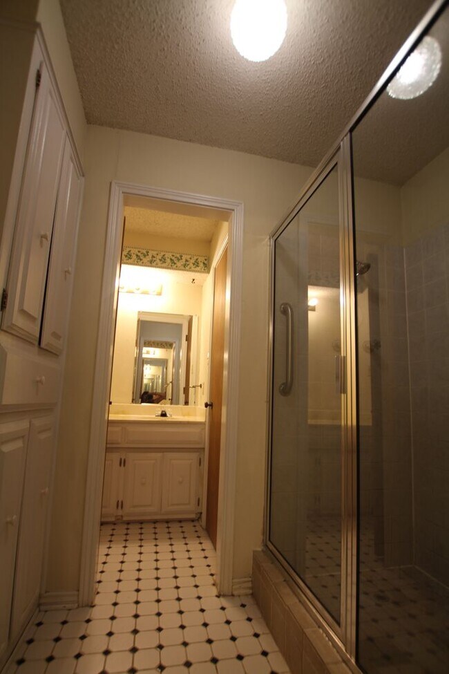 Building Photo - Beautiful 3 bedroom 2 bath home in Tyler!