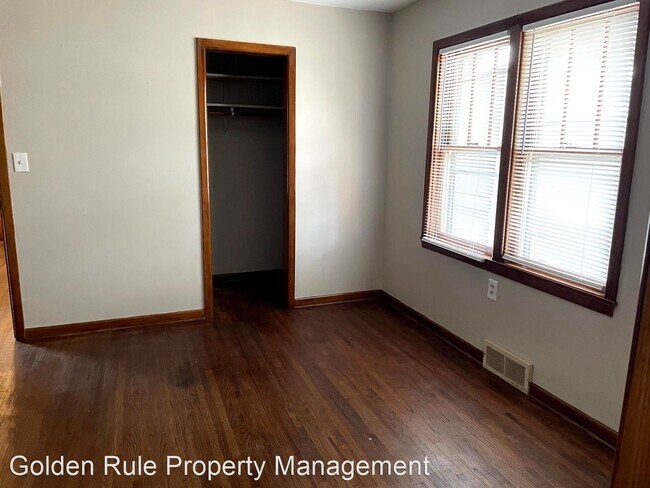 Building Photo - 3 br, 2 bath House - 120 E Ave F