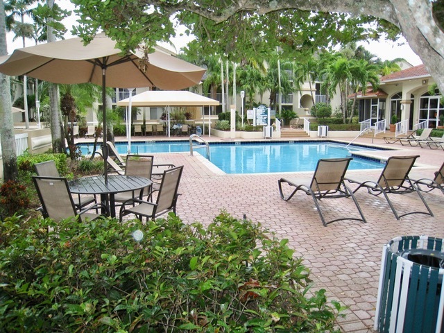 Building Photo - Great Condo in West Palm Beach