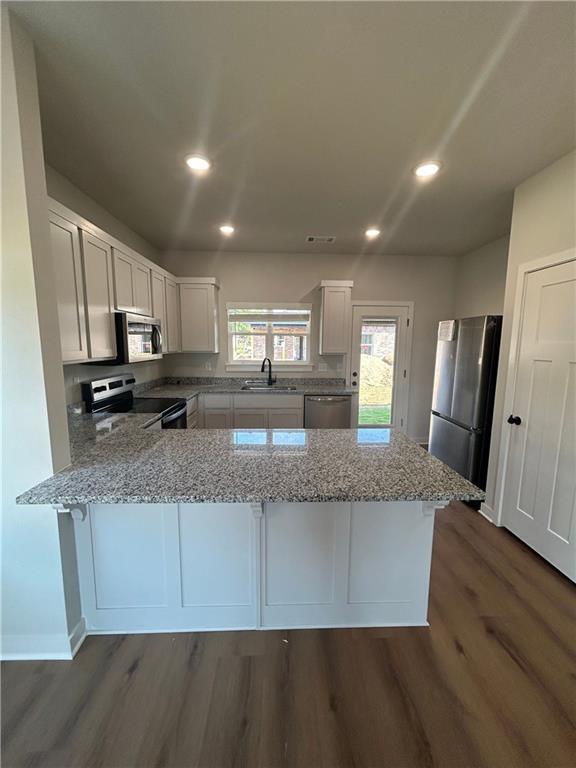 Building Photo - 623 Cosmos St