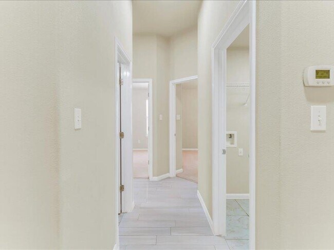 Building Photo - 3513 Dry Brook Crossing