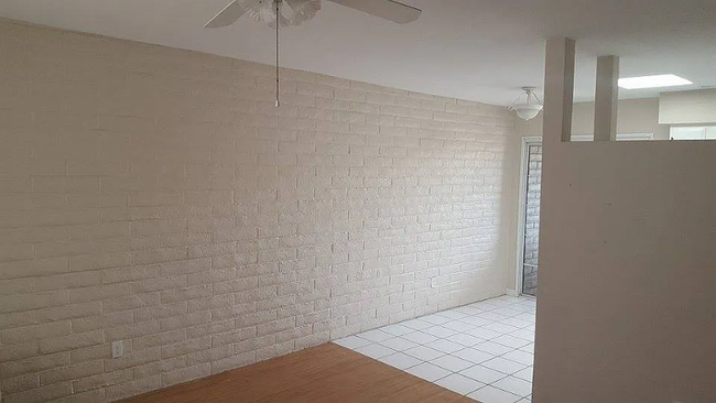 Building Photo - 3646 E Blacklidge Dr