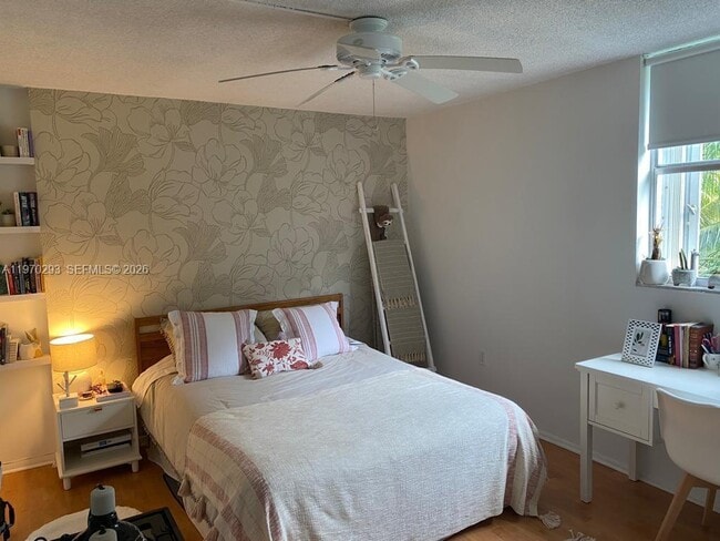 Building Photo - 210 Seaview Dr