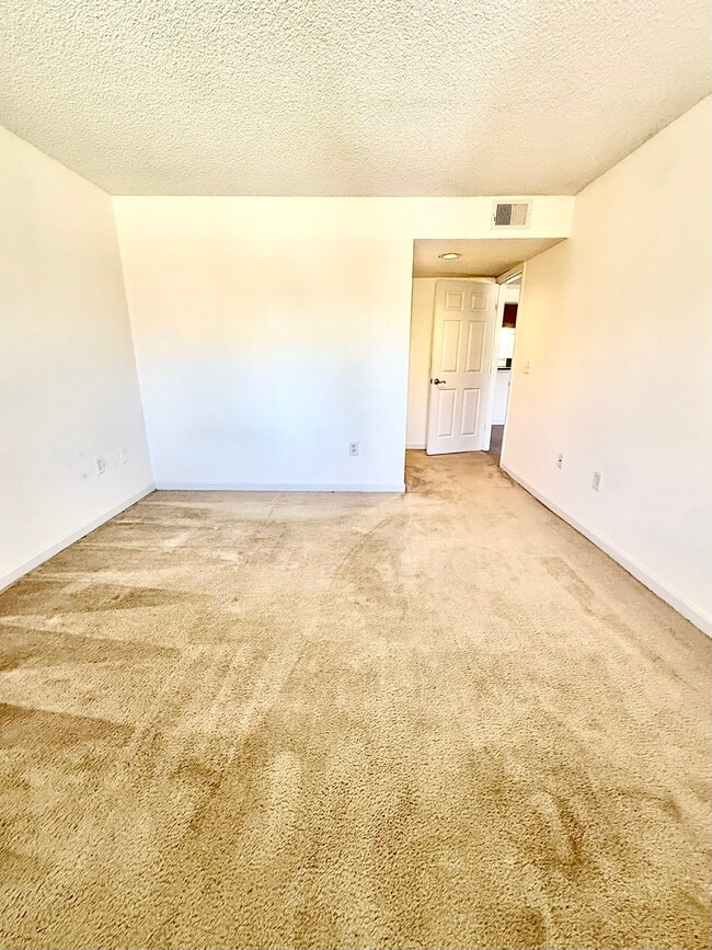 Building Photo - 2500 Winding Creek Blvd
