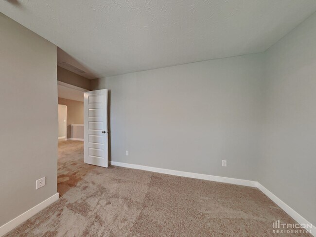 Building Photo - 2069 S Copperstone Drive New Palestine IN