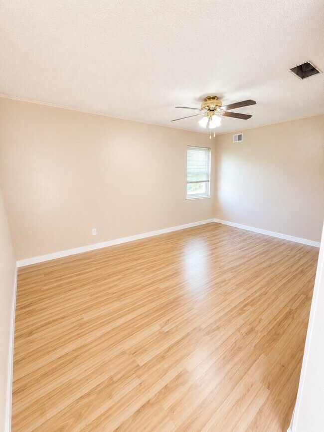 Building Photo - 1507 Richard Dr